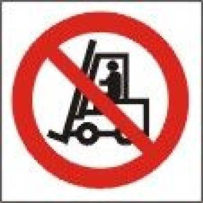 Запрещается движение средств напольногол транспорта