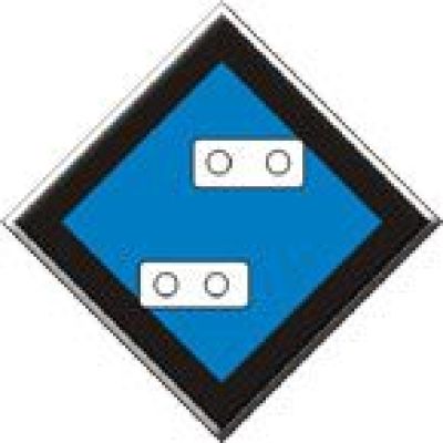 Временный сигнальный знак. Подготовиться к опусканию токоприемника.
